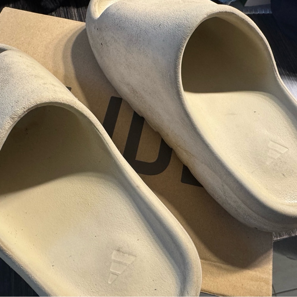 Adidas YZY Slide Size 8 men colour bone good used condition